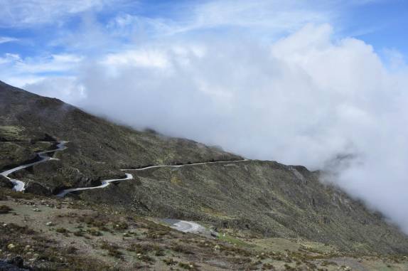 A rodovia transandina e a beleza do páramo, paisagem comum na região de Mérida, nos Andes venezuelanos